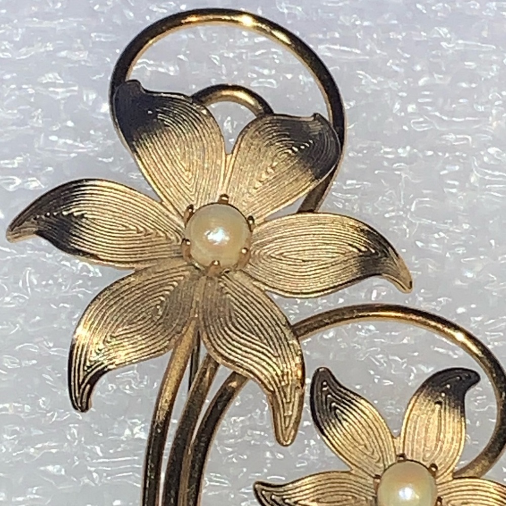 Gold Tone with Faux Pearls Floral Brooch Pin